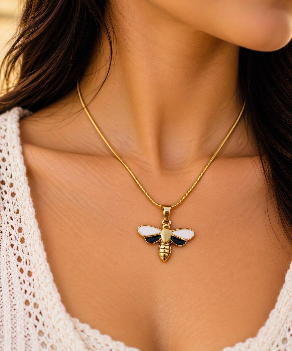 LAX_Bumble Bee Pendant Necklace for Women - Image 1